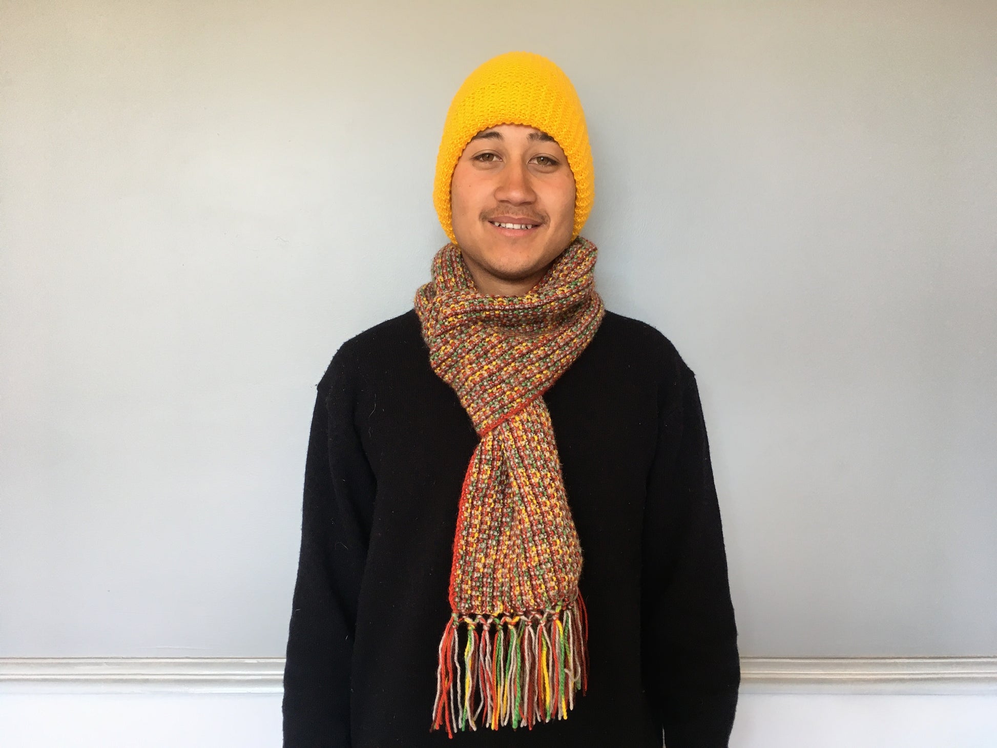 Reversible multicoloured long scarf